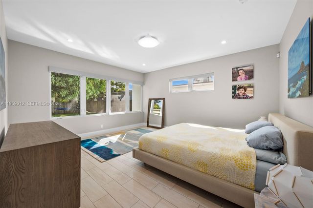 4595 N Jefferson Ave, Miami Beach, FL 33140