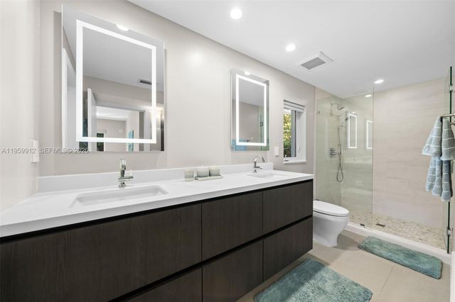 4595 N Jefferson Ave, Miami Beach, FL 33140