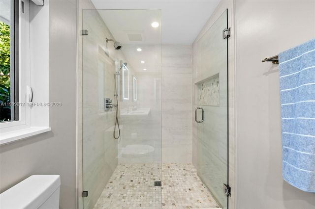 4595 N Jefferson Ave, Miami Beach, FL 33140