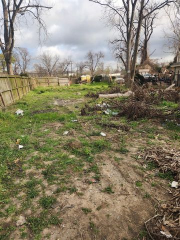 1068 Granville Street, Houston, TX 77091