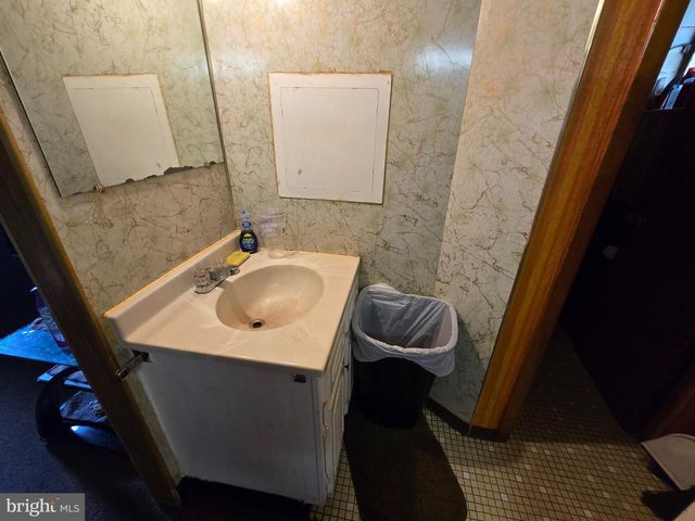 11903 BEDFORD RD NE, Cumberland, MD 21502