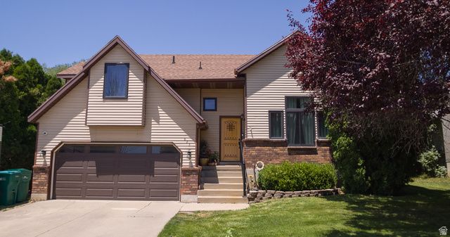 823 E CREEKSIDE DR, Layton, UT 84041