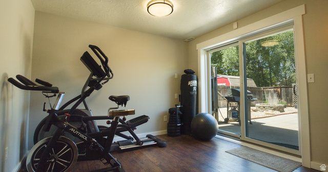 823 E CREEKSIDE DR, Layton, UT 84041