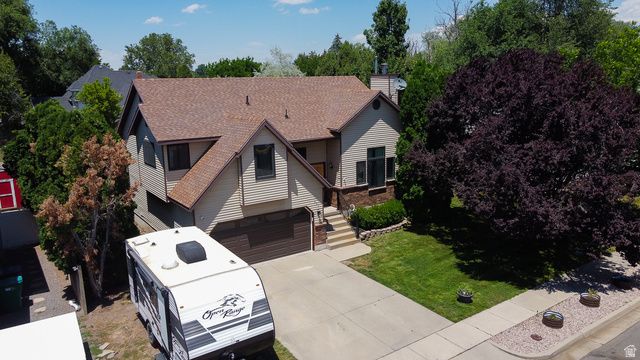 823 E CREEKSIDE DR, Layton, UT 84041