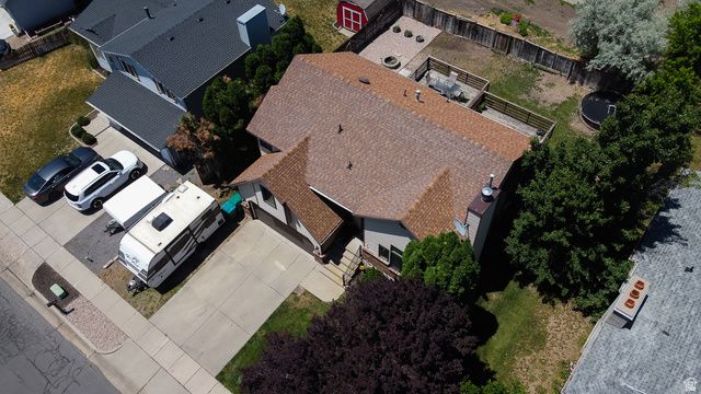 823 E CREEKSIDE DR, Layton, UT 84041