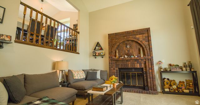 823 E CREEKSIDE DR, Layton, UT 84041