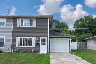 1072 N Highland Avenue, Aurora, IL 60506