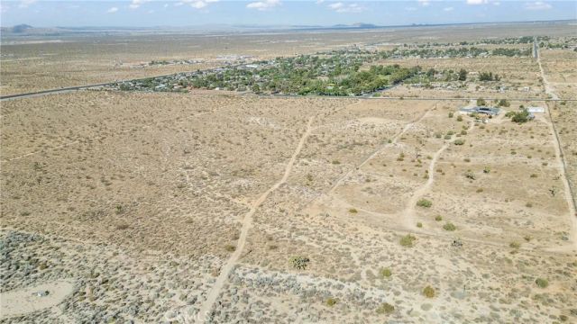 121 E Avenue East, Pearblossom, CA 93553