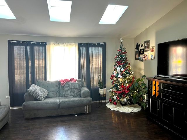 12818 S blossom Drive, Alsip, IL 60803