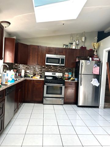 12818 S blossom Drive, Alsip, IL 60803