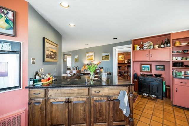 6 Northgate Road, Ipswich, MA 01938