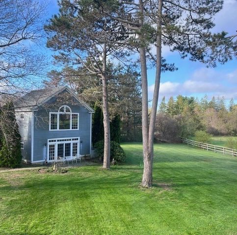 6 Northgate Road, Ipswich, MA 01938