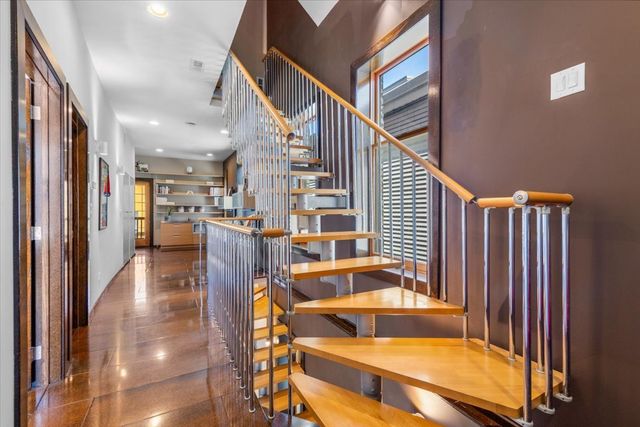 2334 W Medill Avenue, Chicago, IL 60647