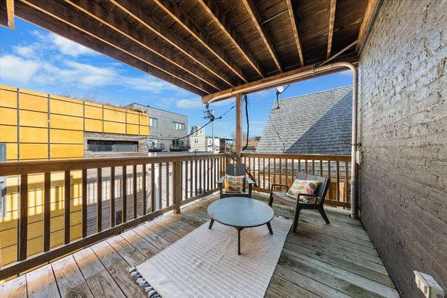 2334 W Medill Avenue, Chicago, IL 60647