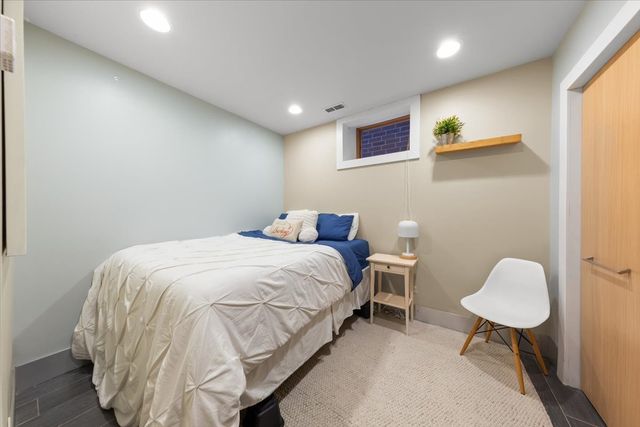 2334 W Medill Avenue, Chicago, IL 60647