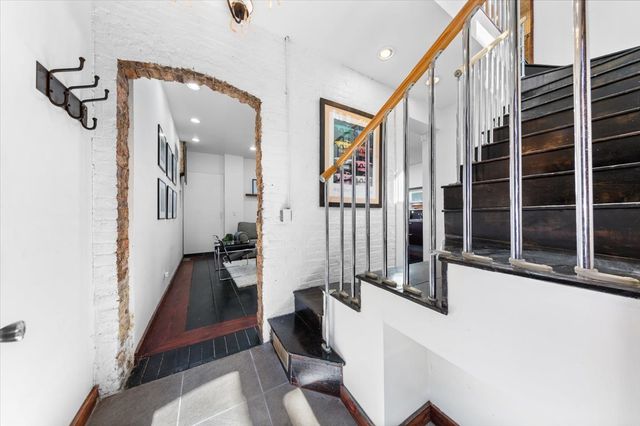 2334 W Medill Avenue, Chicago, IL 60647