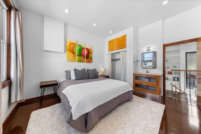 2334 W Medill Avenue, Chicago, IL 60647