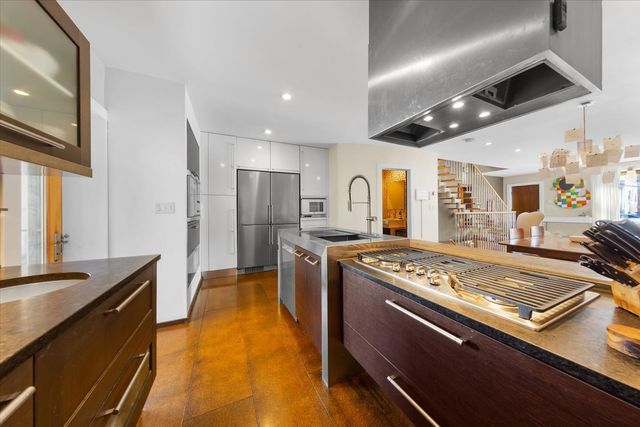 2334 W Medill Avenue, Chicago, IL 60647