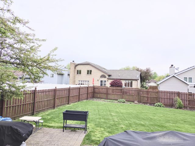 1960 Christenson Lane, Schererville, IN 46375