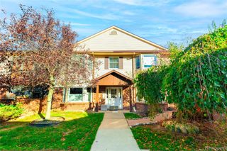8597 Mathias Drive 43, Grosse Ile Township, MI 48138