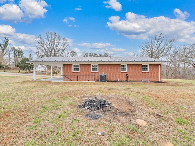 718 Perdue ST, Martinsville, VA 24112