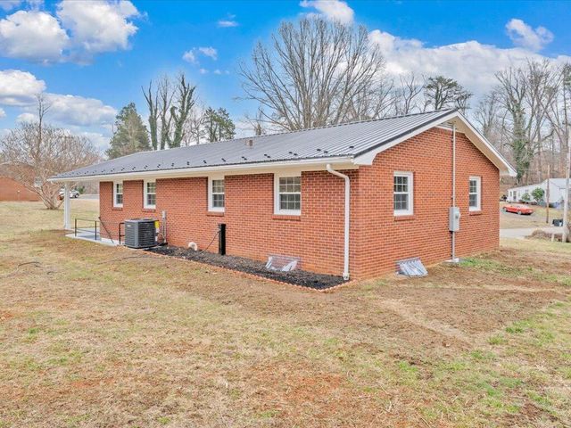 718 Perdue ST, Martinsville, VA 24112