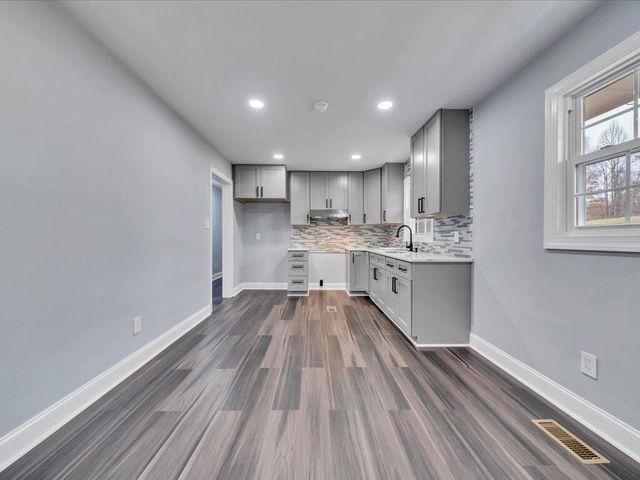 718 Perdue ST, Martinsville, VA 24112