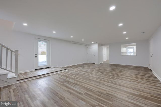 2850 MAYFIELD DR, Dover, PA 17315