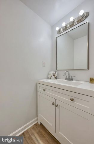 2850 MAYFIELD DR, Dover, PA 17315