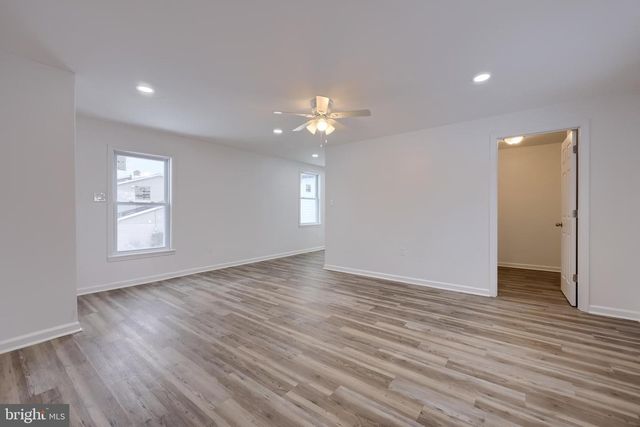 2850 MAYFIELD DR, Dover, PA 17315