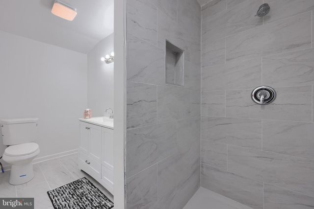 2850 MAYFIELD DR, Dover, PA 17315