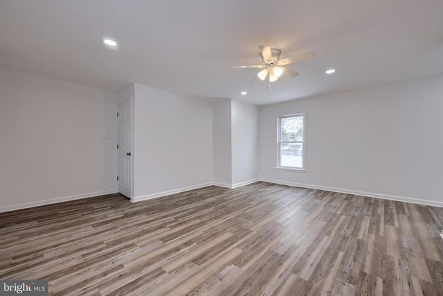 2850 MAYFIELD DR, Dover, PA 17315