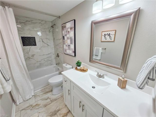 1901 Tyndall CIR, Hampton, VA 23663