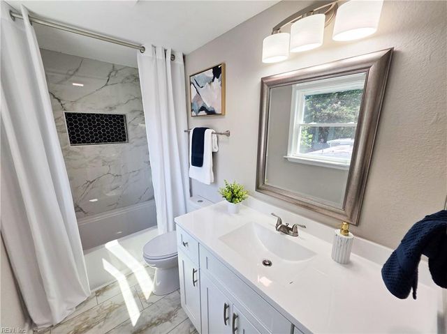 1901 Tyndall CIR, Hampton, VA 23663