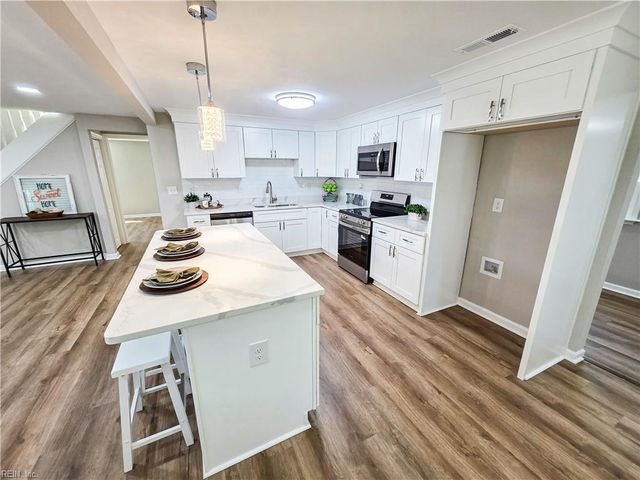 1901 Tyndall CIR, Hampton, VA 23663