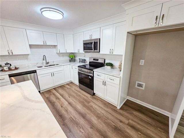 1901 Tyndall CIR, Hampton, VA 23663