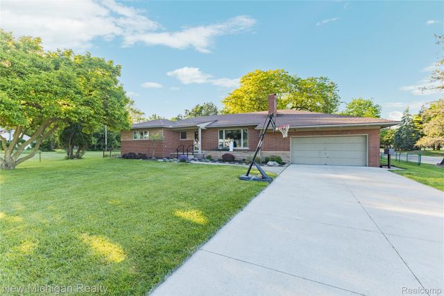 8359 Chicago Road, Warren, MI 48093