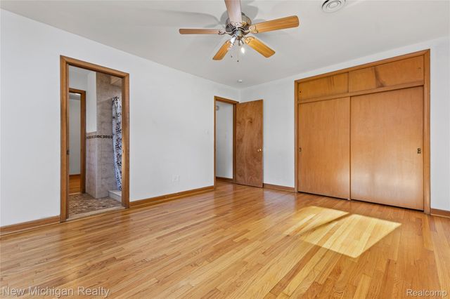 8359 Chicago Road, Warren, MI 48093