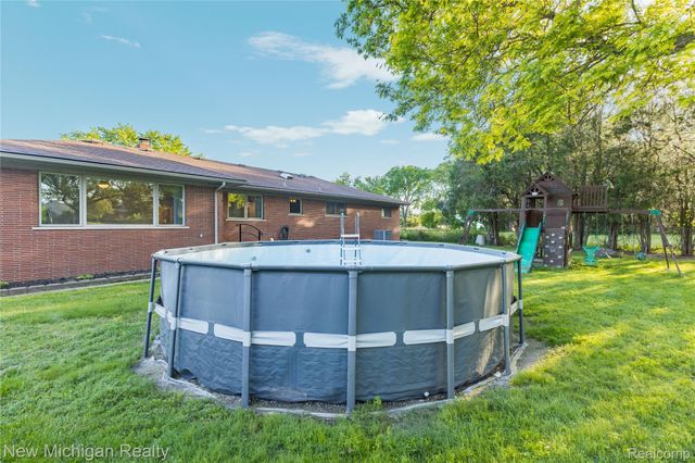 8359 Chicago Road, Warren, MI 48093