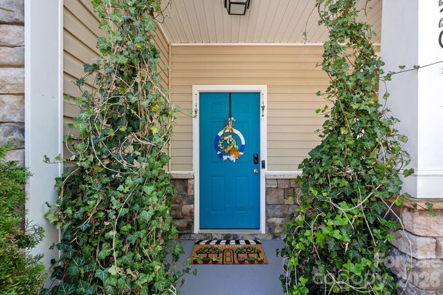 8220 Ruby Valley Road, Charlotte, NC 28277