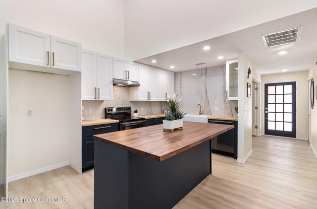 165 Casseekee Trail, Melbourne Beach, FL 32951