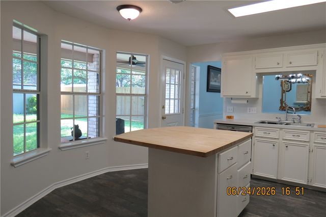6149 Jessica Dr, Corpus Christi, TX 78414