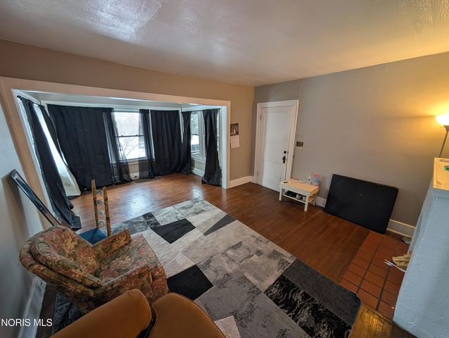 3712 Willys Parkway, Toledo, OH 43612