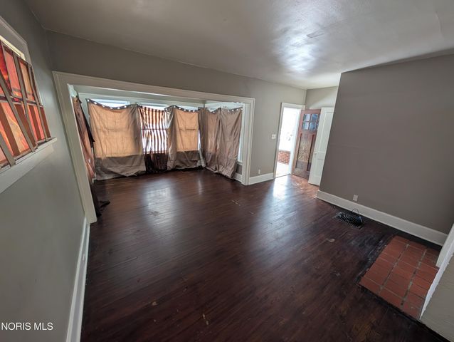 3712 Willys Parkway, Toledo, OH 43612