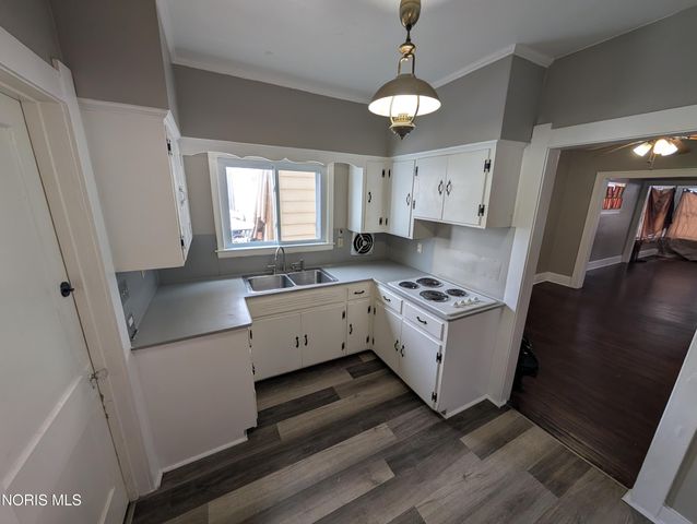 3712 Willys Parkway, Toledo, OH 43612