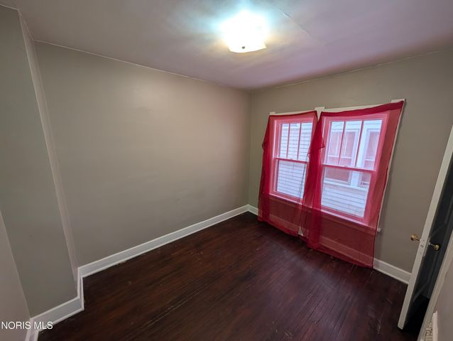 3712 Willys Parkway, Toledo, OH 43612