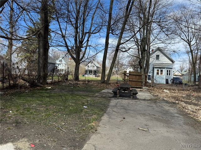 218 French Street, Buffalo, NY 14211