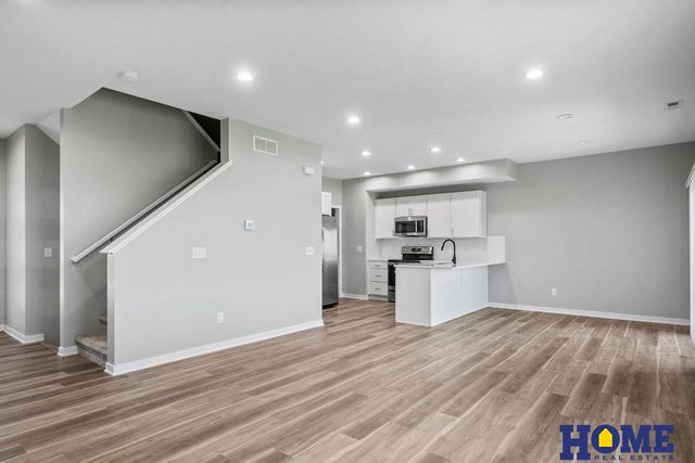 1601 NW 51st Street, Lincoln, NE 68528
