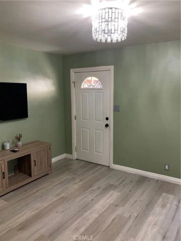 5842 Lexington Avenue 1, Los Angeles, CA 90038