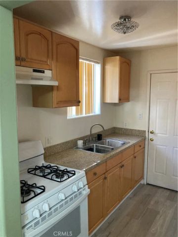 5842 Lexington Avenue 1, Los Angeles, CA 90038